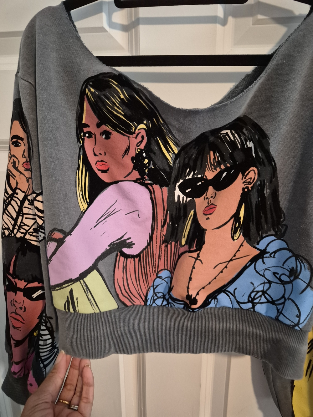 Zara Graphic Print Off the Shoulder Cropped Sweatshirt Streetwear Colorful Med - Picture 7 of 7